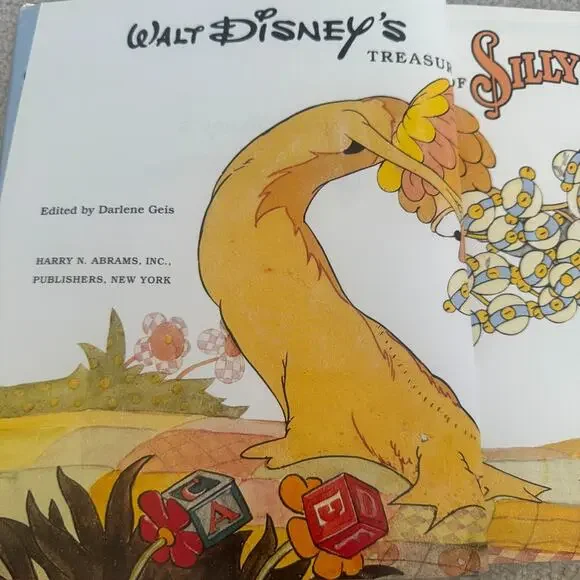 Walt Disney’s Silly Symphonies 1981 Hardcover Book w Dust Jacket Vintage - Picture 3 of 15